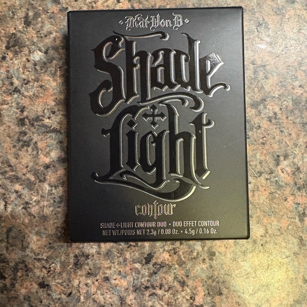 Kat Von D Shade + Light Contour Duo in Black and Tan